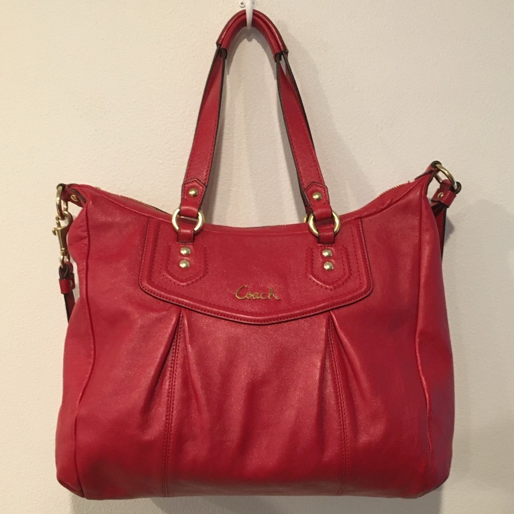 Coach | Red Leather Crossbody / Shoulder Bag